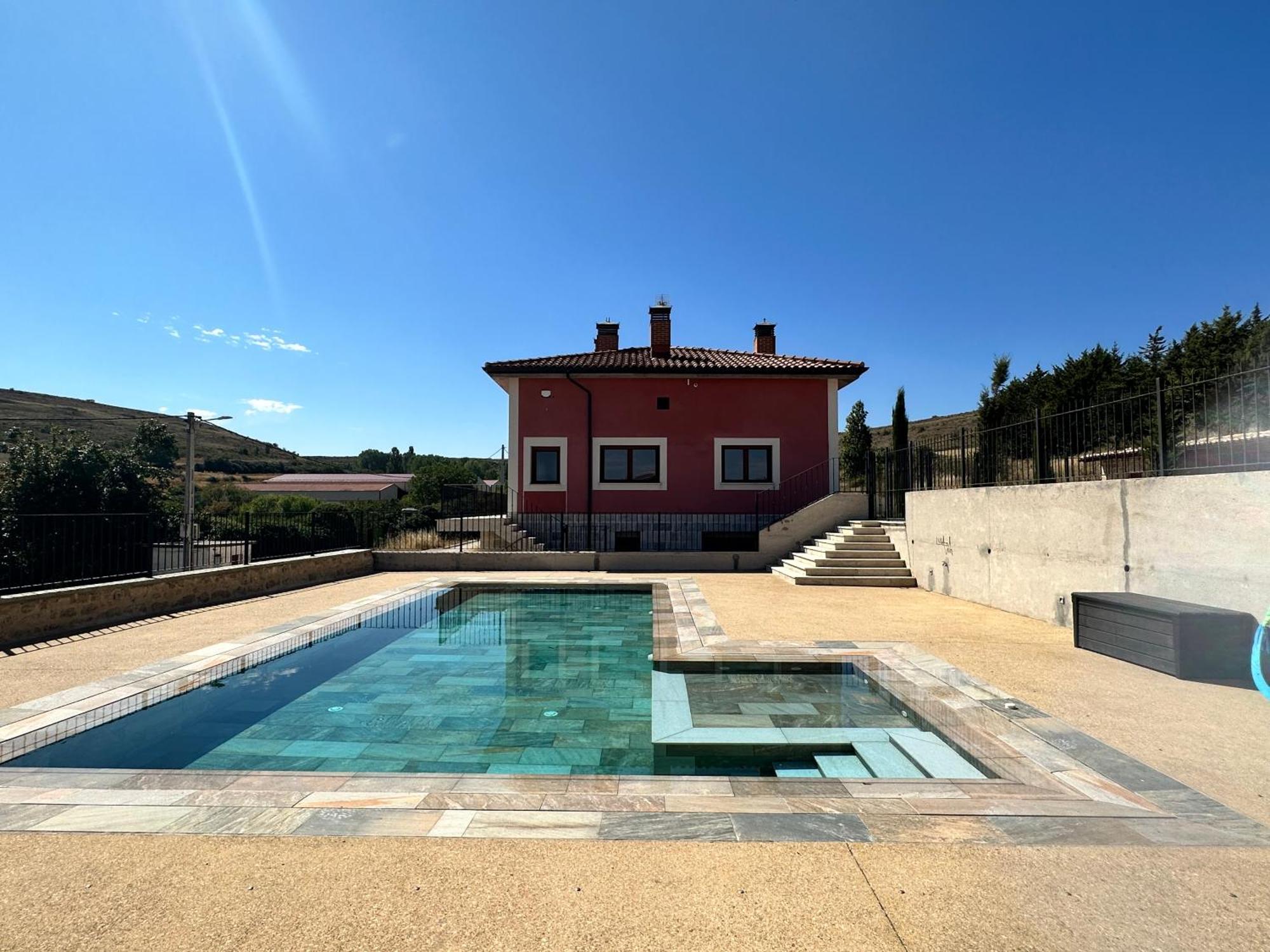 Holiday home La Casa Rosa Burgos
